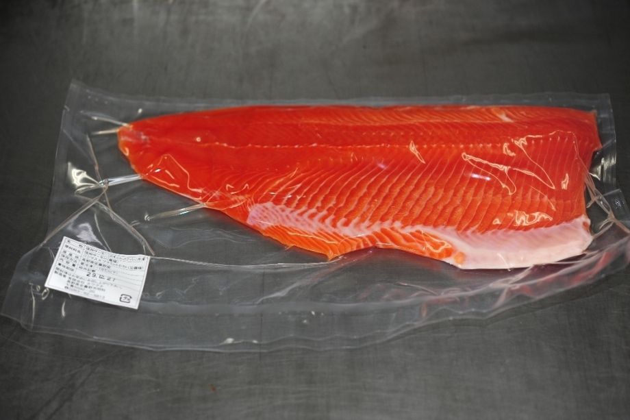 Frozen Shinshu salmon fillet for sashimi