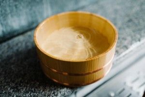 木曽のサワラでつくった湯桶
